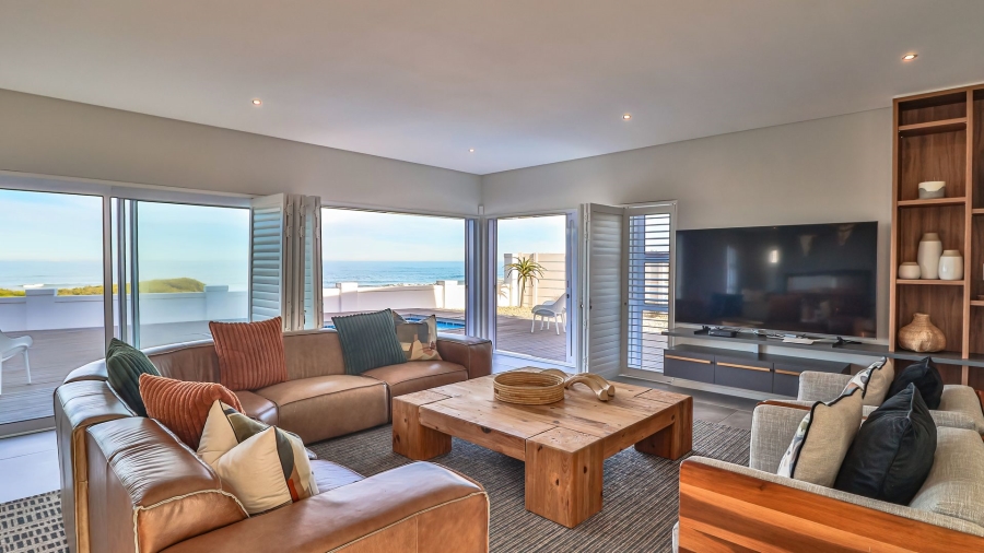 4 Bedroom Property for Sale in Pearl Bay Western Cape